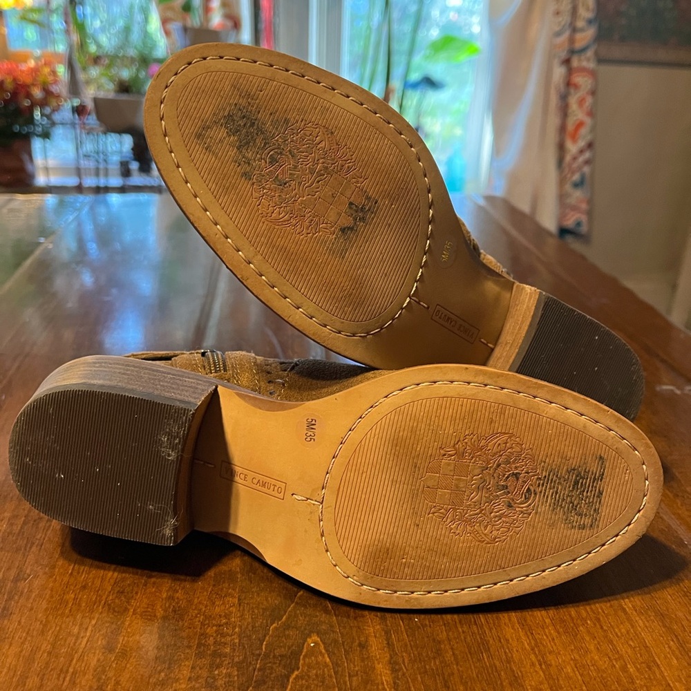 Like new Vince Camuto Women's Tan Suede Ankle Boots - Picture 5 of 8